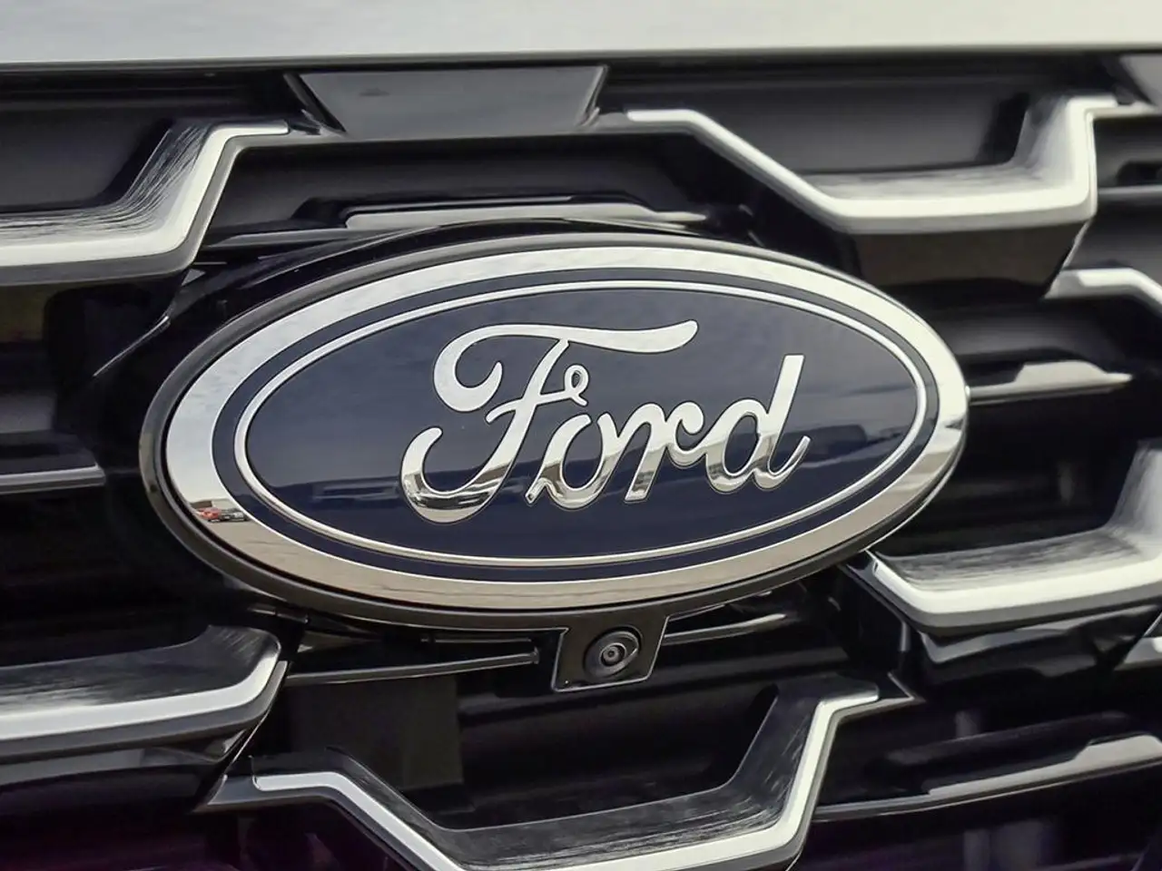 Ford Explorer снимка Ford Explorer