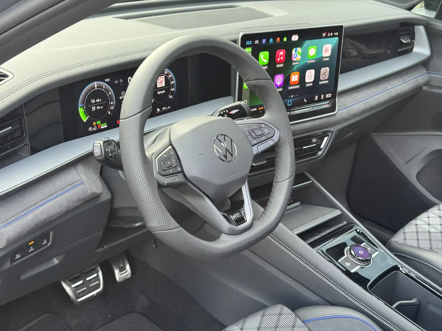 Volkswagen Tayron 1.5 eHybrid R-Line Edition 272PK Trekhaak | Pano | Groen - 2