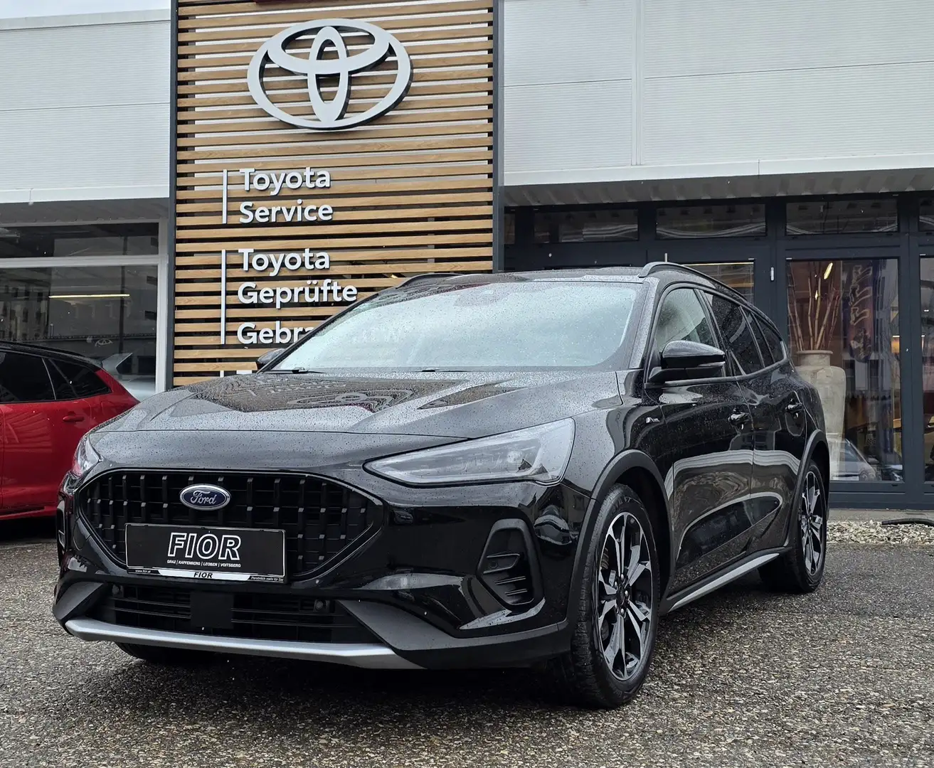 Ford Focus Traveller Active Schwarz - 1