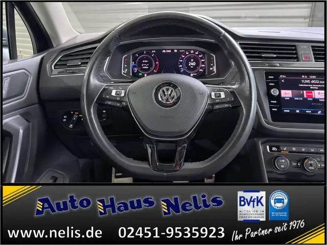 Volkswagen Tiguan Allspace view 12