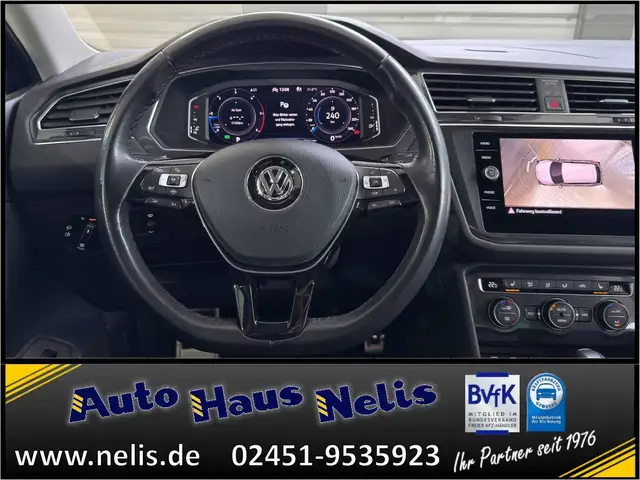 Volkswagen Tiguan Allspace view 14