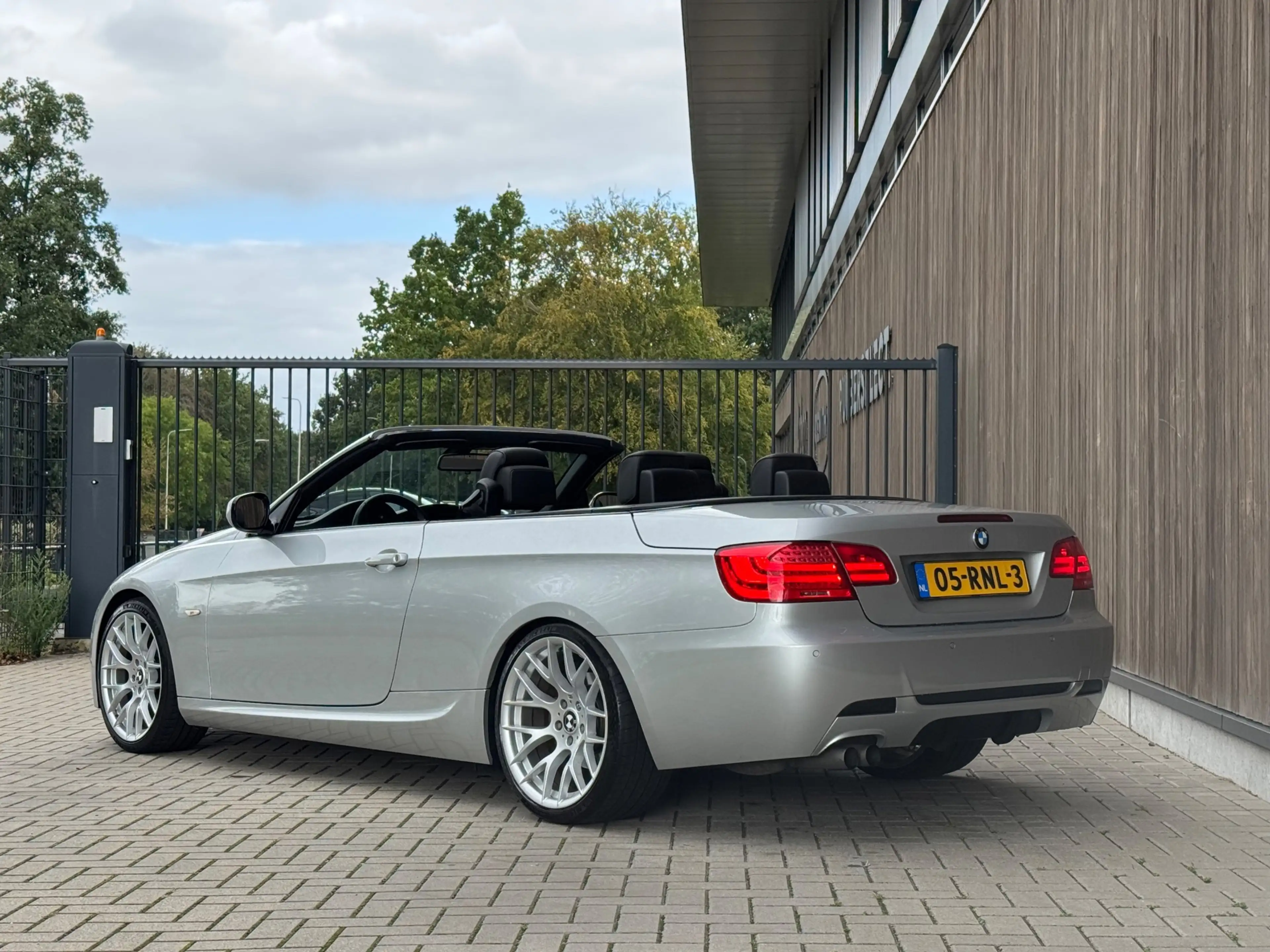 BMW 325 3-serie Cabrio 325i M-Sport Edition / Leder / H&K — photo 8
