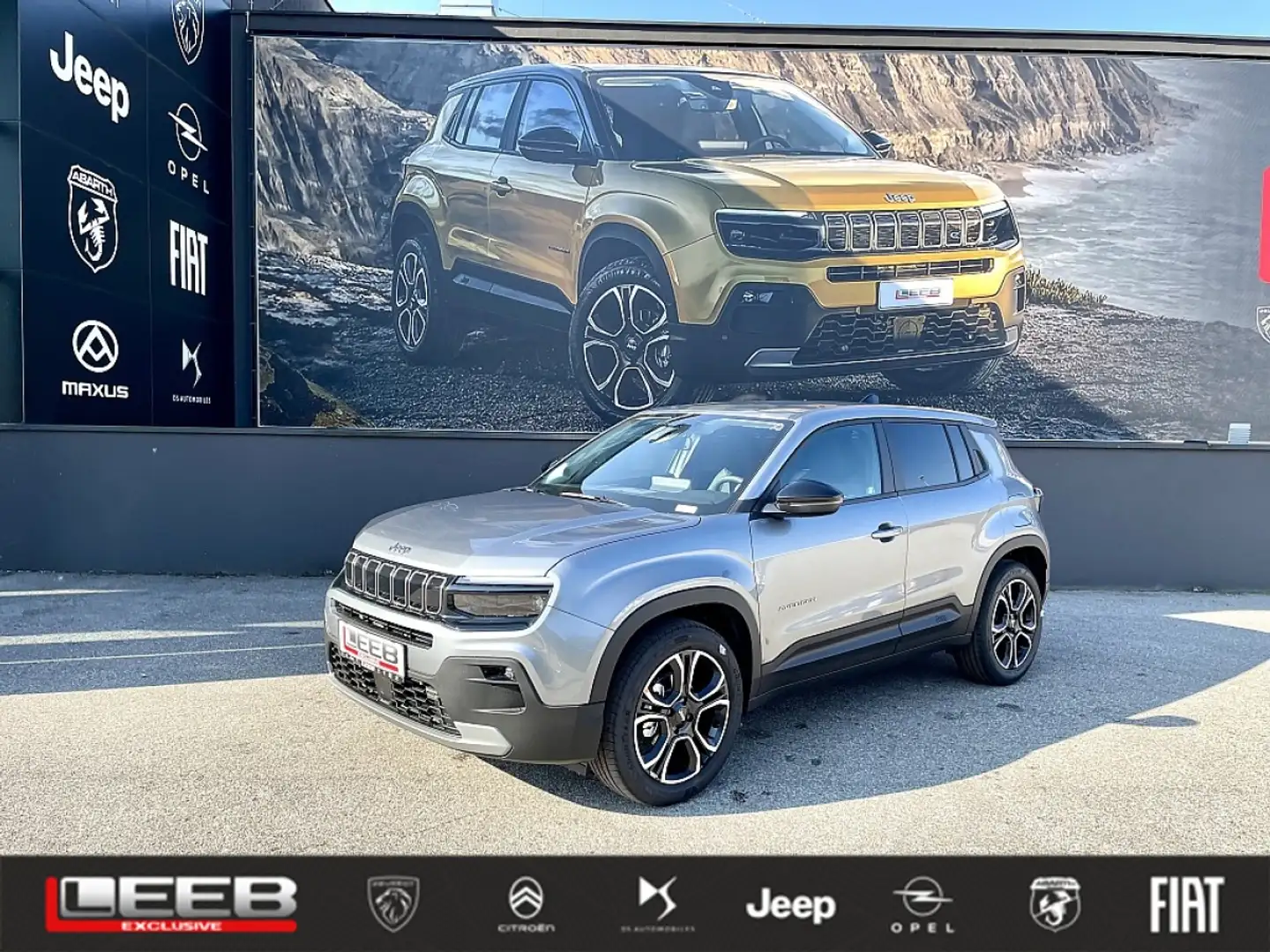 Jeep Avenger 1.2 GSE T3 Altitude inkl. Winterpaket & LED-Sty... Grau - 1