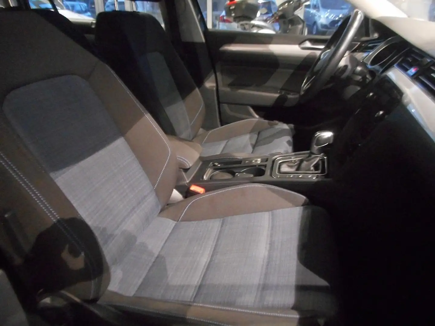 Volkswagen Passat Variant GTE 1,4 TSI e-Hybrid GTE DSG Grau - 2