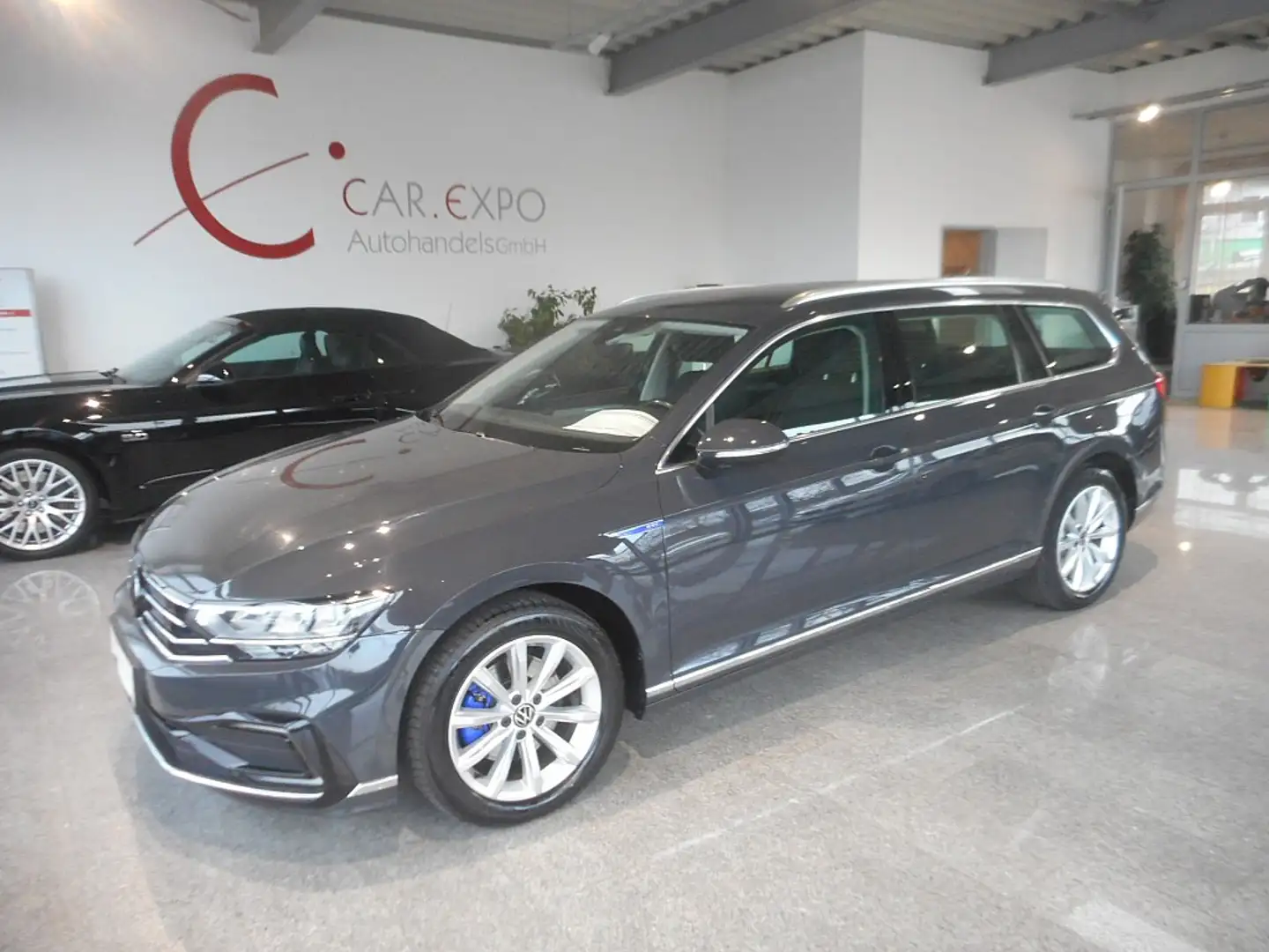 Volkswagen Passat Variant GTE 1,4 TSI e-Hybrid GTE DSG Grau - 1