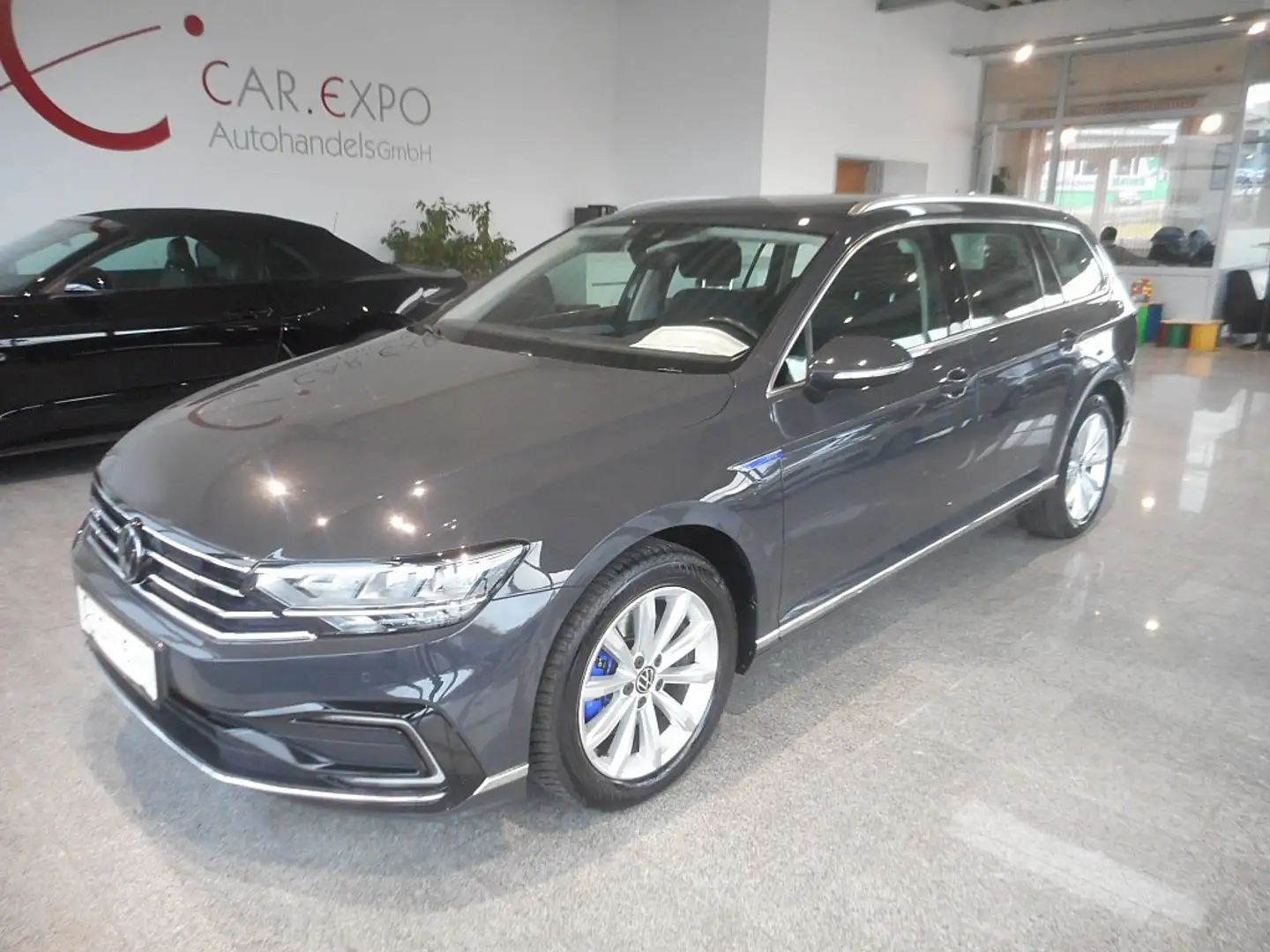 Volkswagen Passat Variant GTE 1,4 TSI e-Hybrid GTE DSG Grau - 1