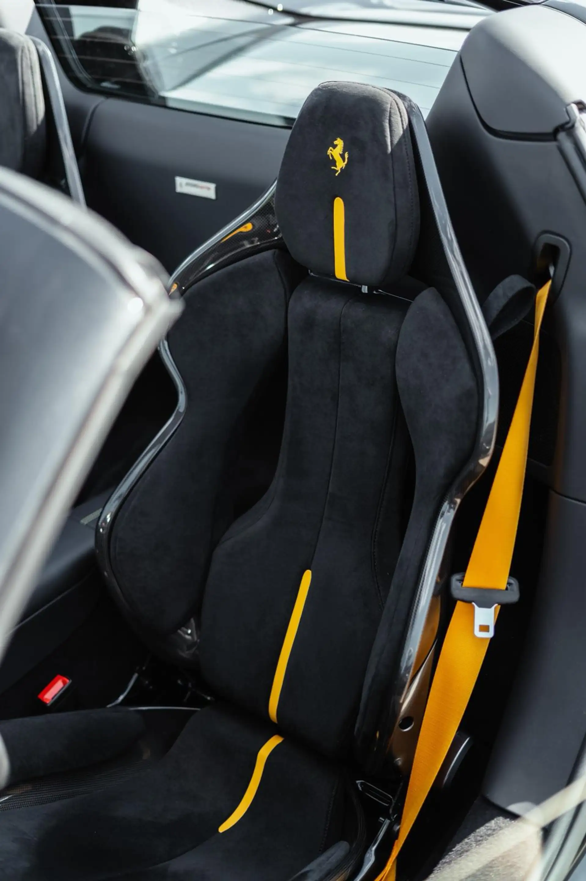 Ferrari 296 GTS Full Carbon - Racing Seats Alcantara - Lift - PPF Full Ferrari - Atelier Car — photo 6