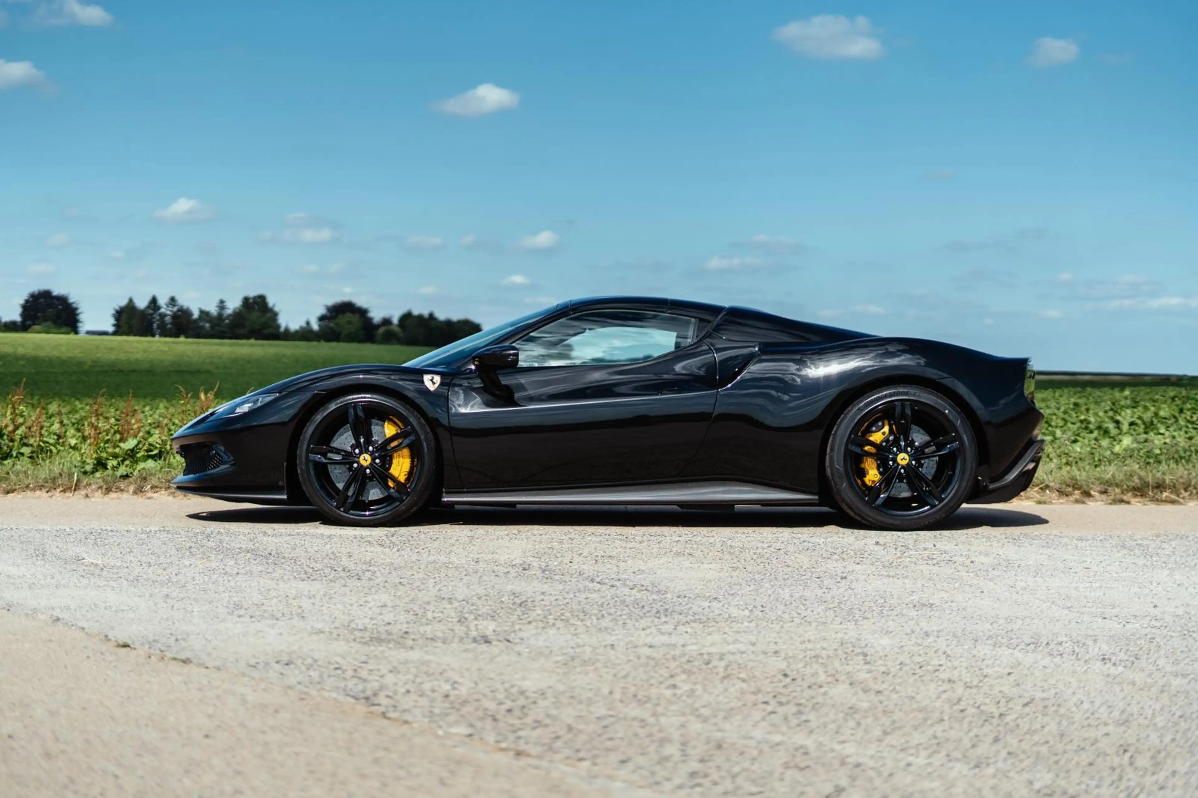 Ferrari 296 GTS Full Carbon - Racing Seats Alcantara - Lift - PPF Full Ferrari - Atelier Car — photo 3