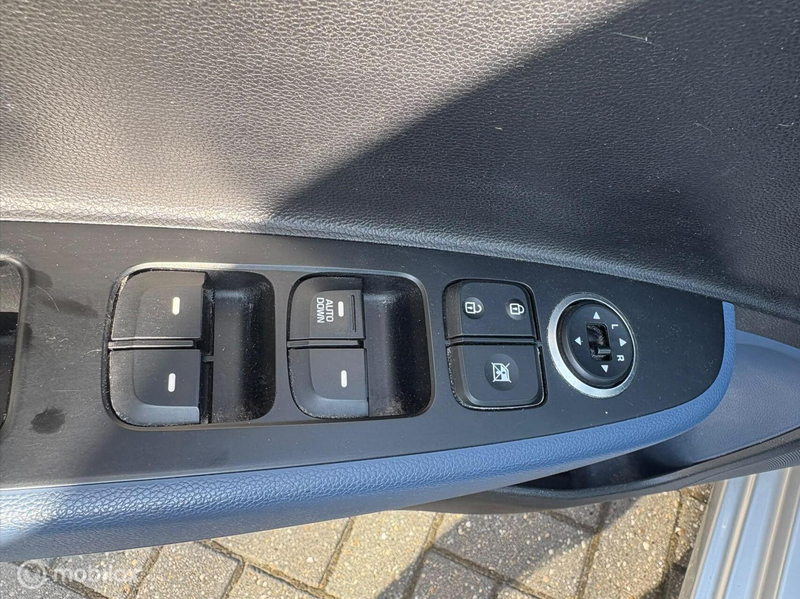 Hyundai i10 1.0i 5drsAircoCruiseControlElektrPakketBluetooth — photo 15