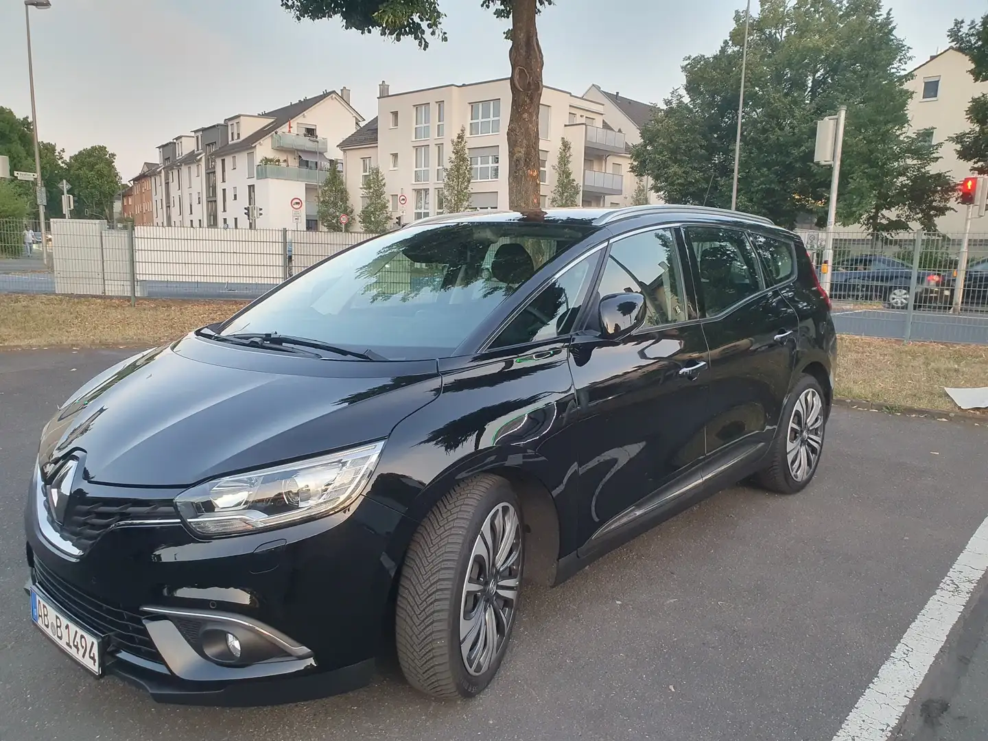 Renault Grand Scenic Grand Scenic TCe 140 GPF EDC BUSINESS EDITION Schwarz - 2