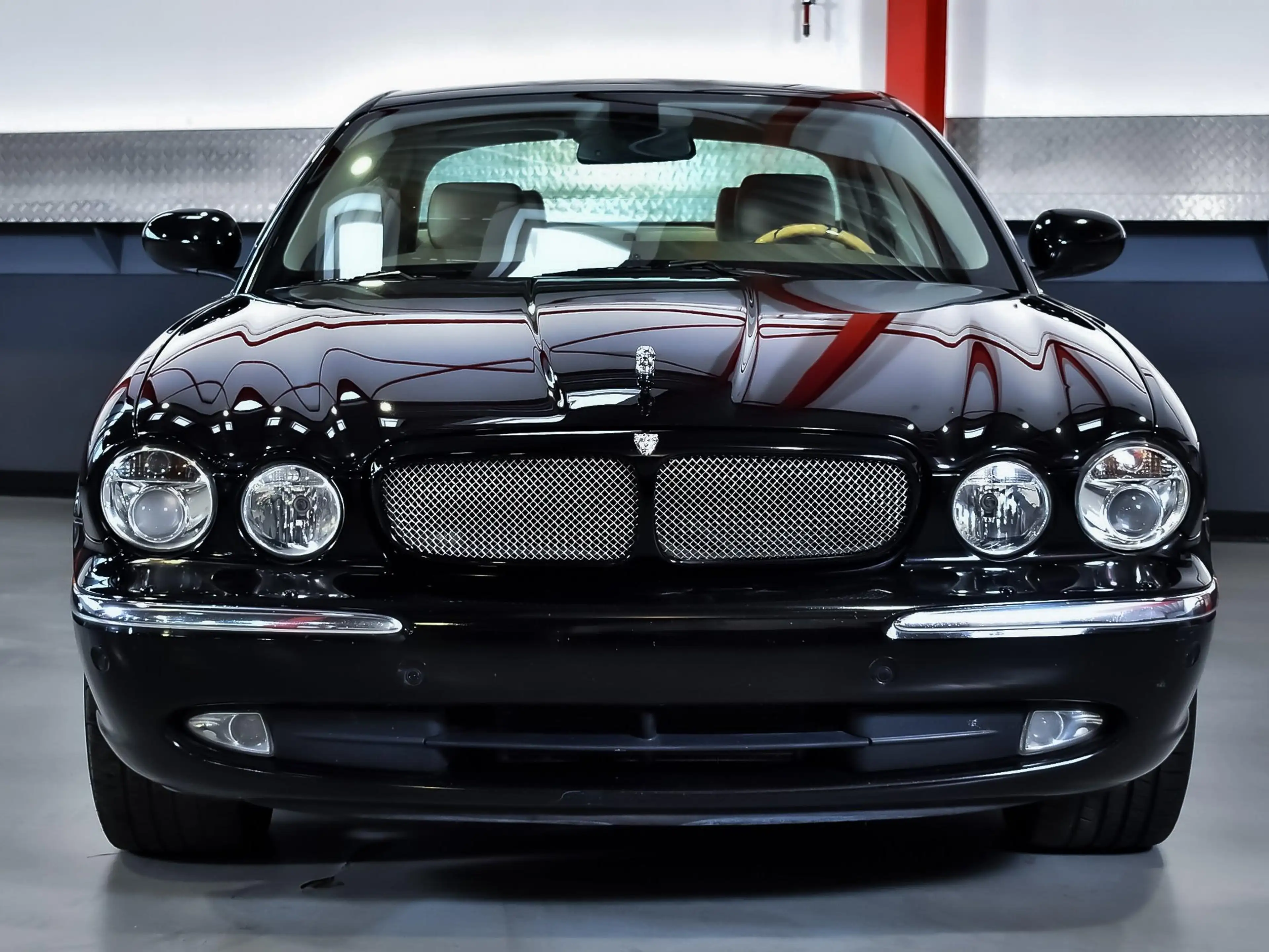 Jaguar XJR XJR Saloon 4.2L V8 390HP — photo 2