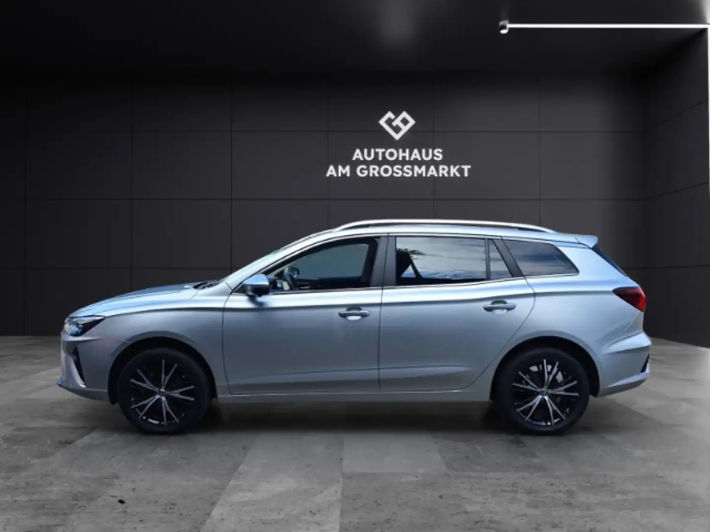 MG MG5 Luxury Elektromotor 130 kW Navi 360 Kamera LED ACC Gümüş rengi - 2