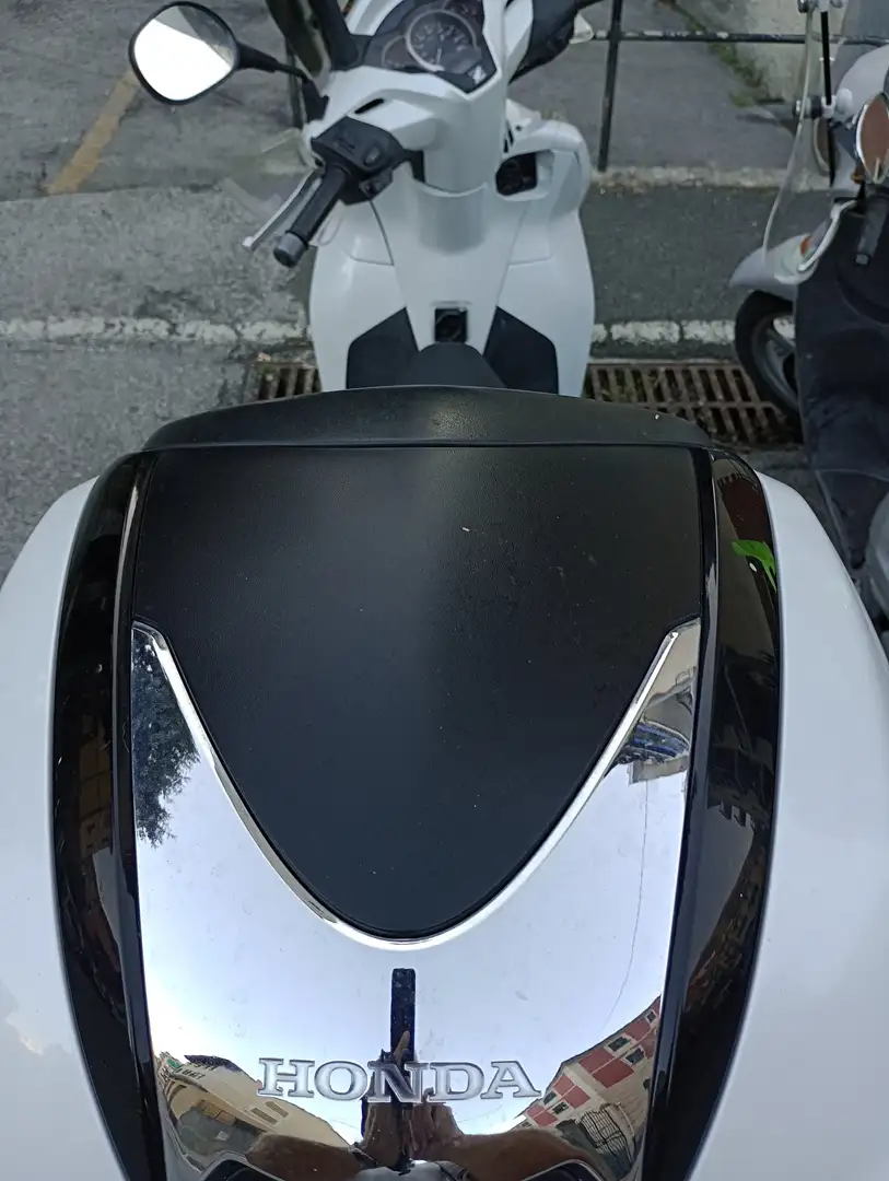 Honda SH 300 Alb - 2