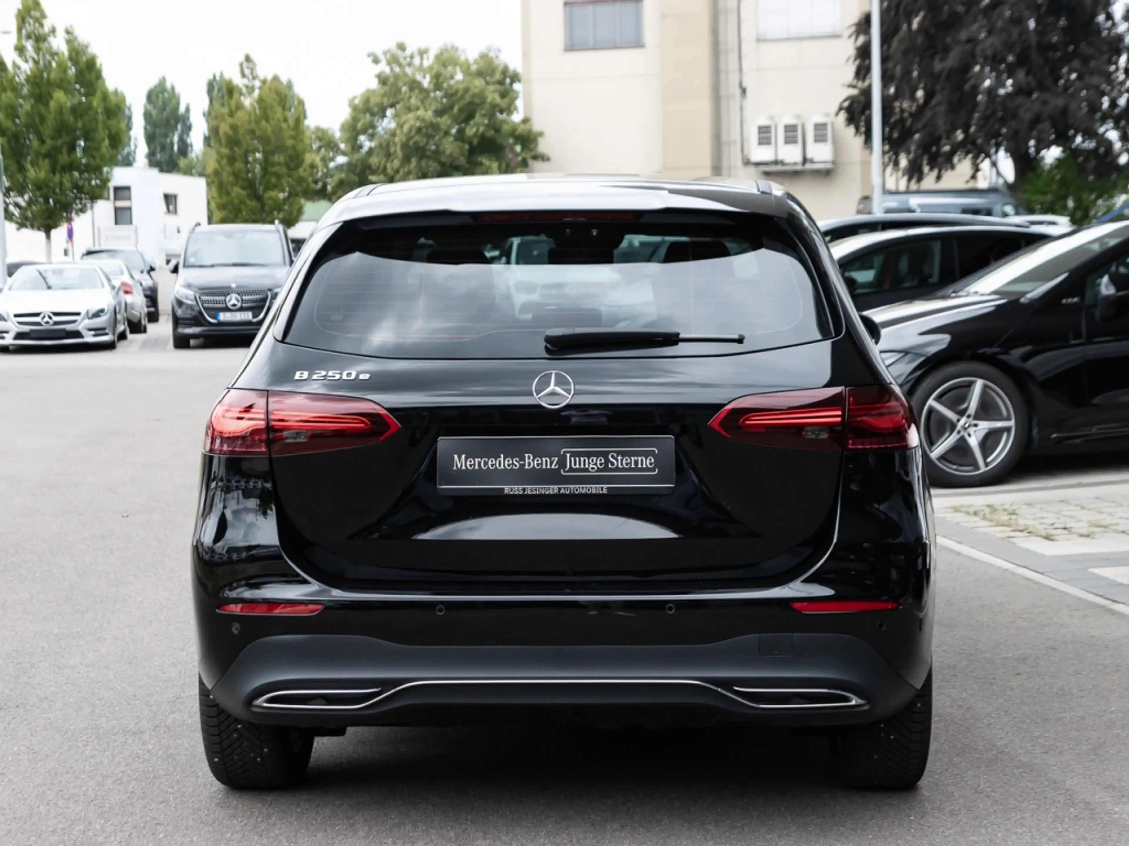 Mercedes-Benz B 250 e Progressive *Cam*LED*LHzg*MBUX*Navi*LMR* — photo 6