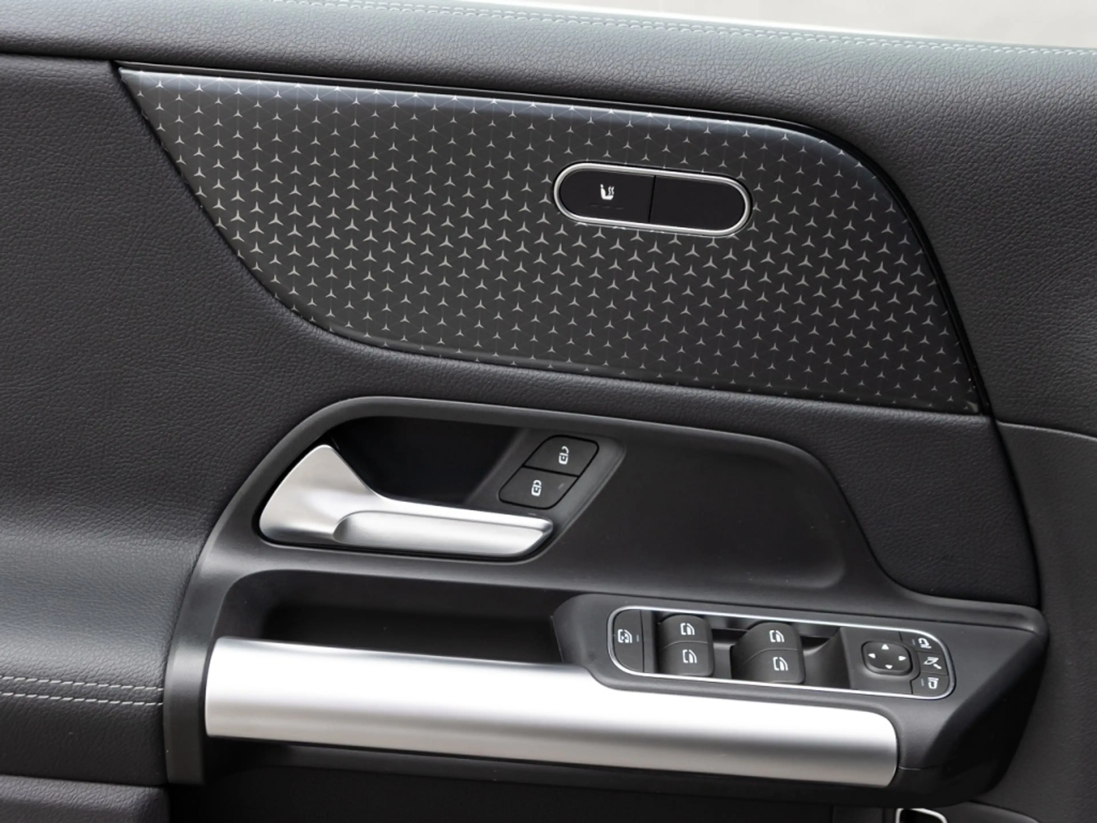 Mercedes-Benz B 250 e Progressive *Cam*LED*LHzg*MBUX*Navi*LMR* — photo 15