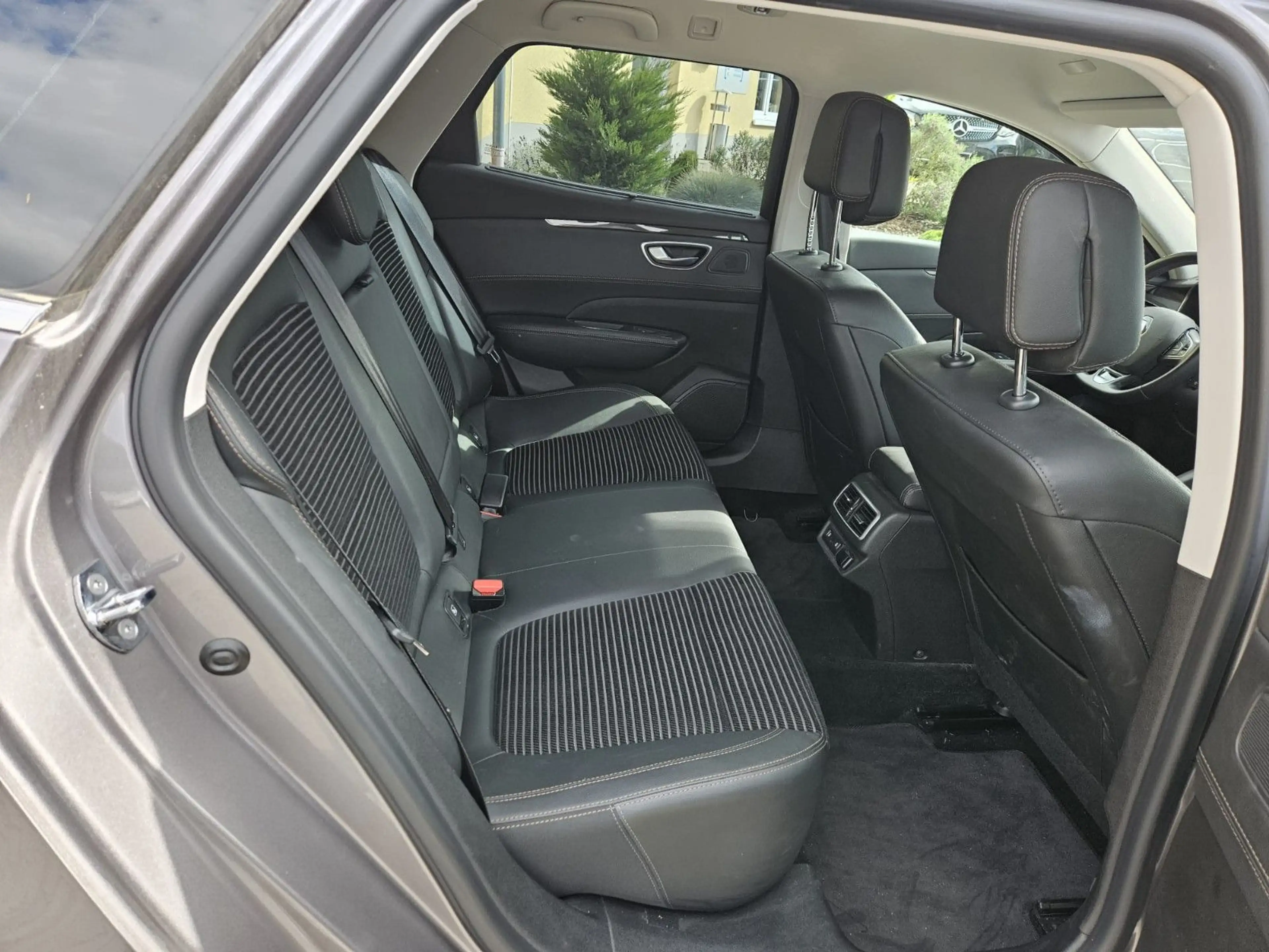 Renault Talisman Grandtour 1.7 dCi Life*1Hand*Android* — photo 12