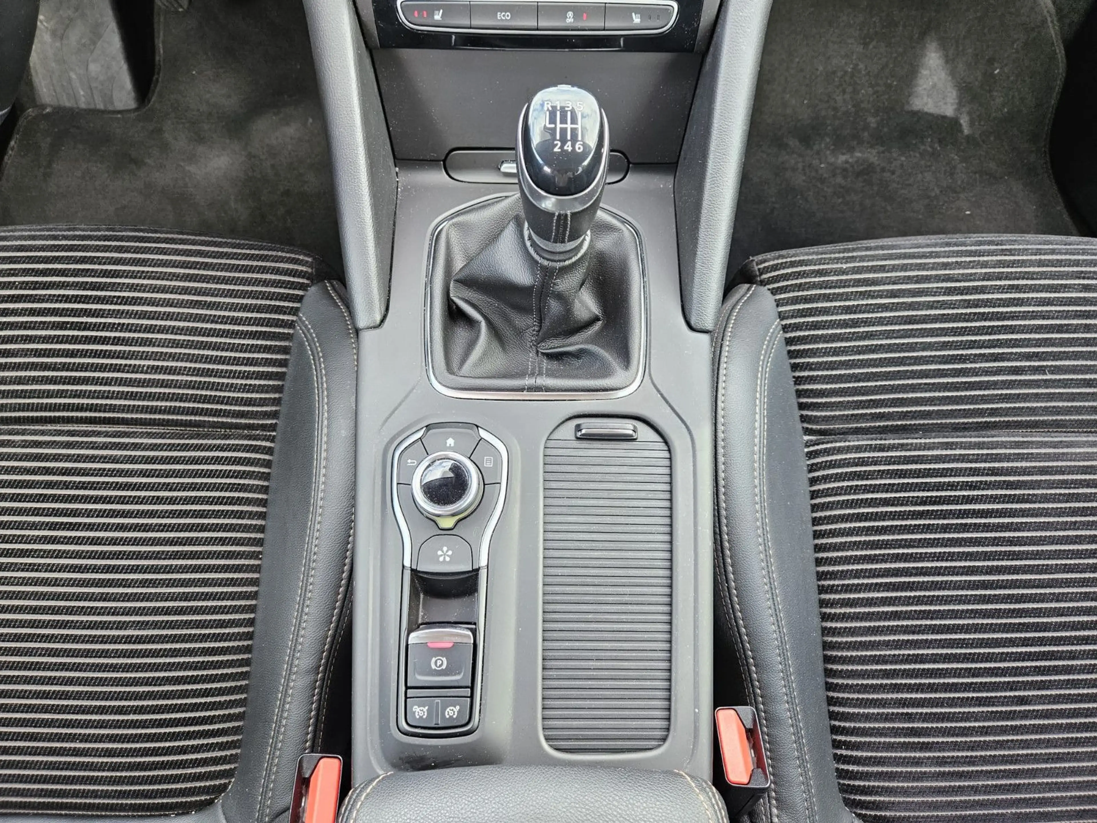 Renault Talisman Grandtour 1.7 dCi Life*1Hand*Android* — photo 18