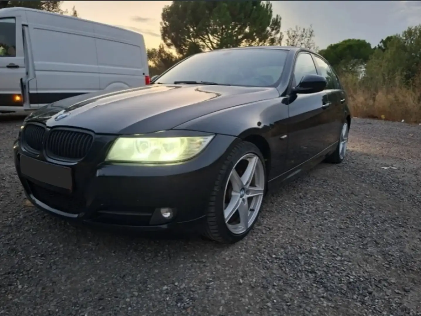 BMW 318 318d Negro - 1