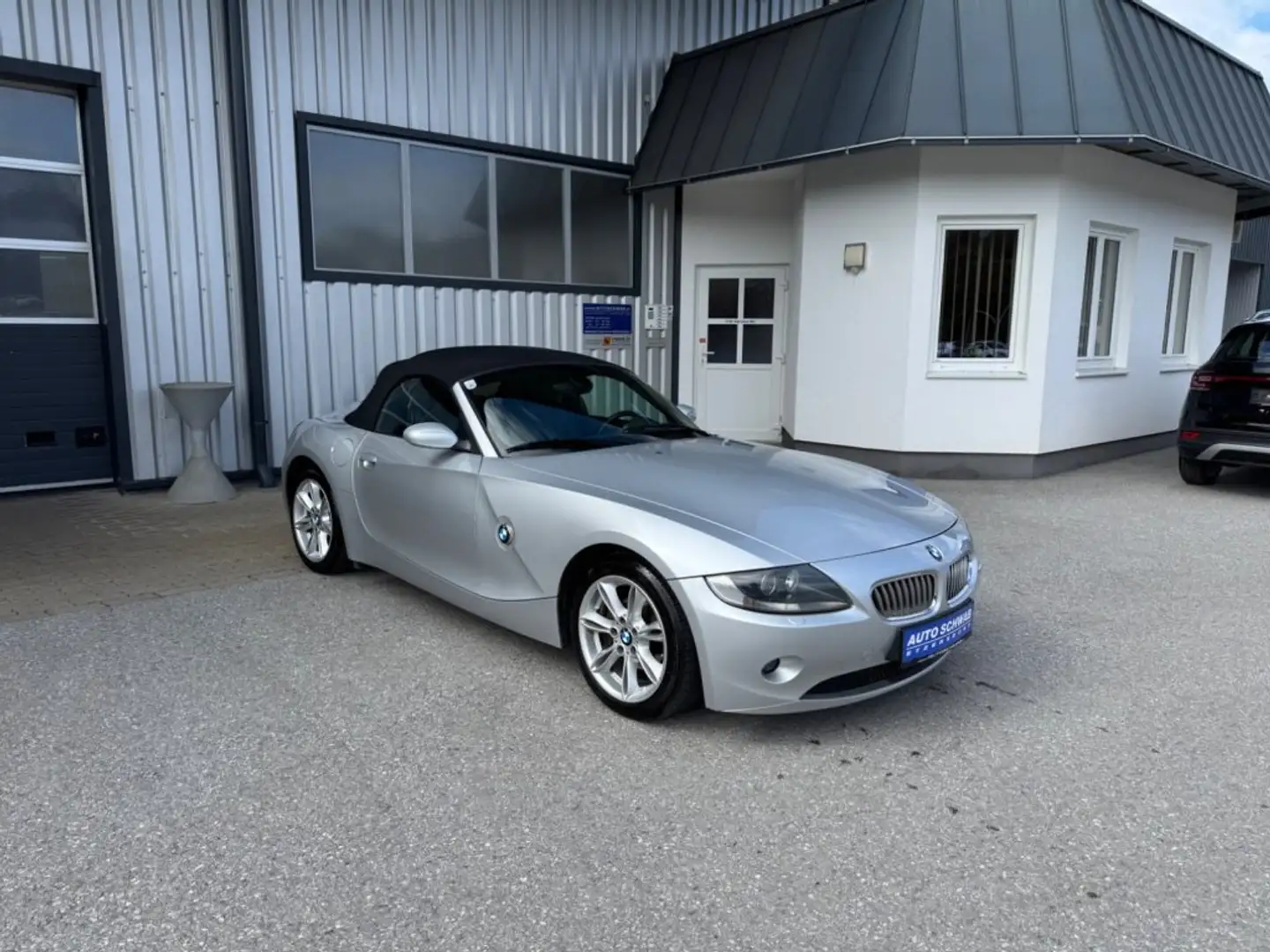 BMW Z4 2.2 Grau - 1