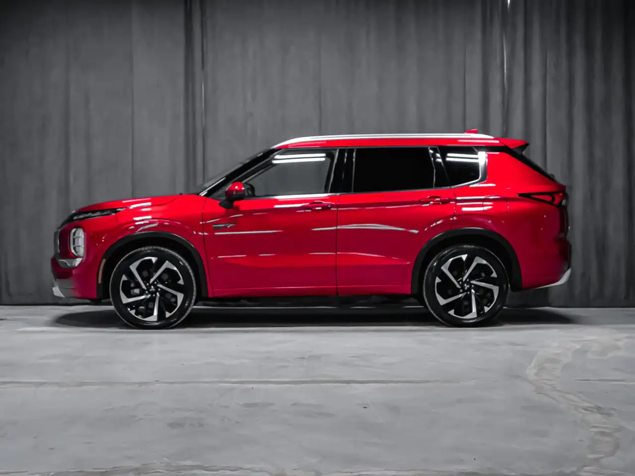 Mitsubishi Outlander снимка Mitsubishi Outlander