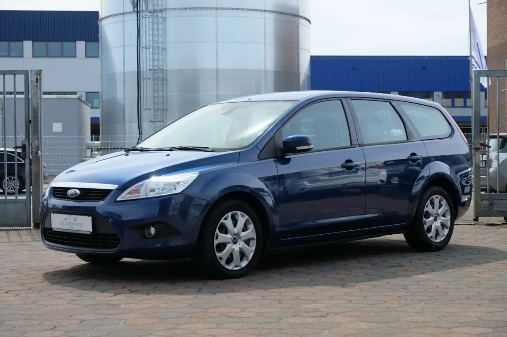 Ford Focus 2.0 TDCi Style Aut. Fahrbereit Blauw - 1