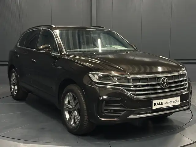 Volkswagen Touareg view 7