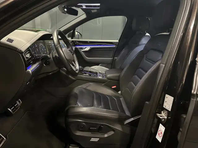 Volkswagen Touareg view 15