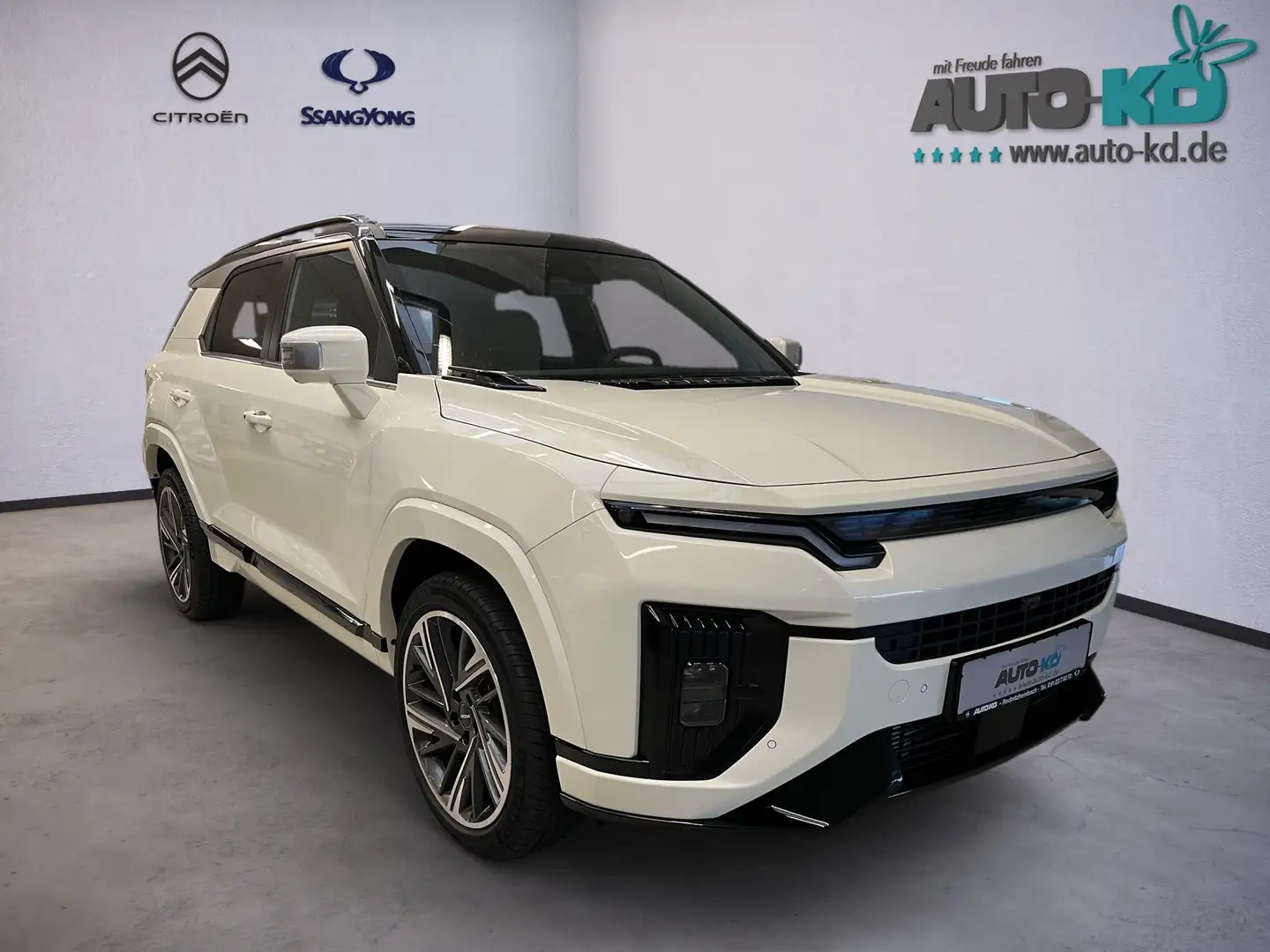 KGM Actyon 1,5 Benzin Automatik LUX 2WD Bianco - 2