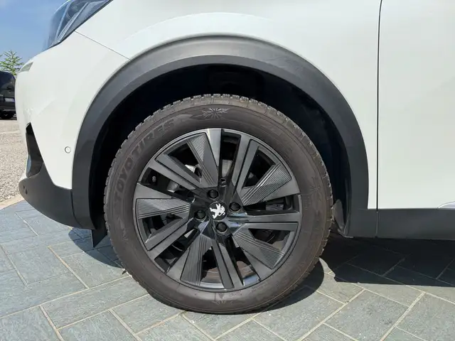 Peugeot 2008 view 13