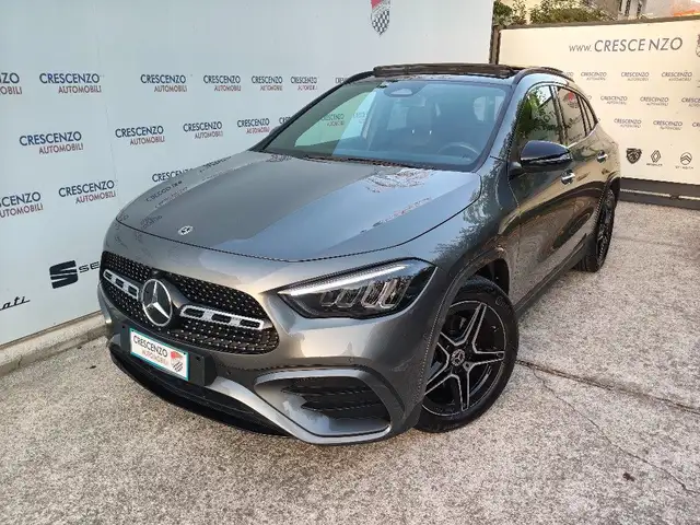 Mercedes-Benz GLA 200