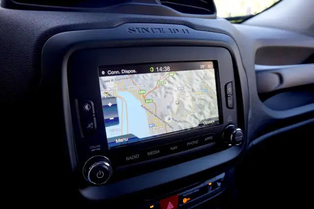 Jeep Renegade view 15