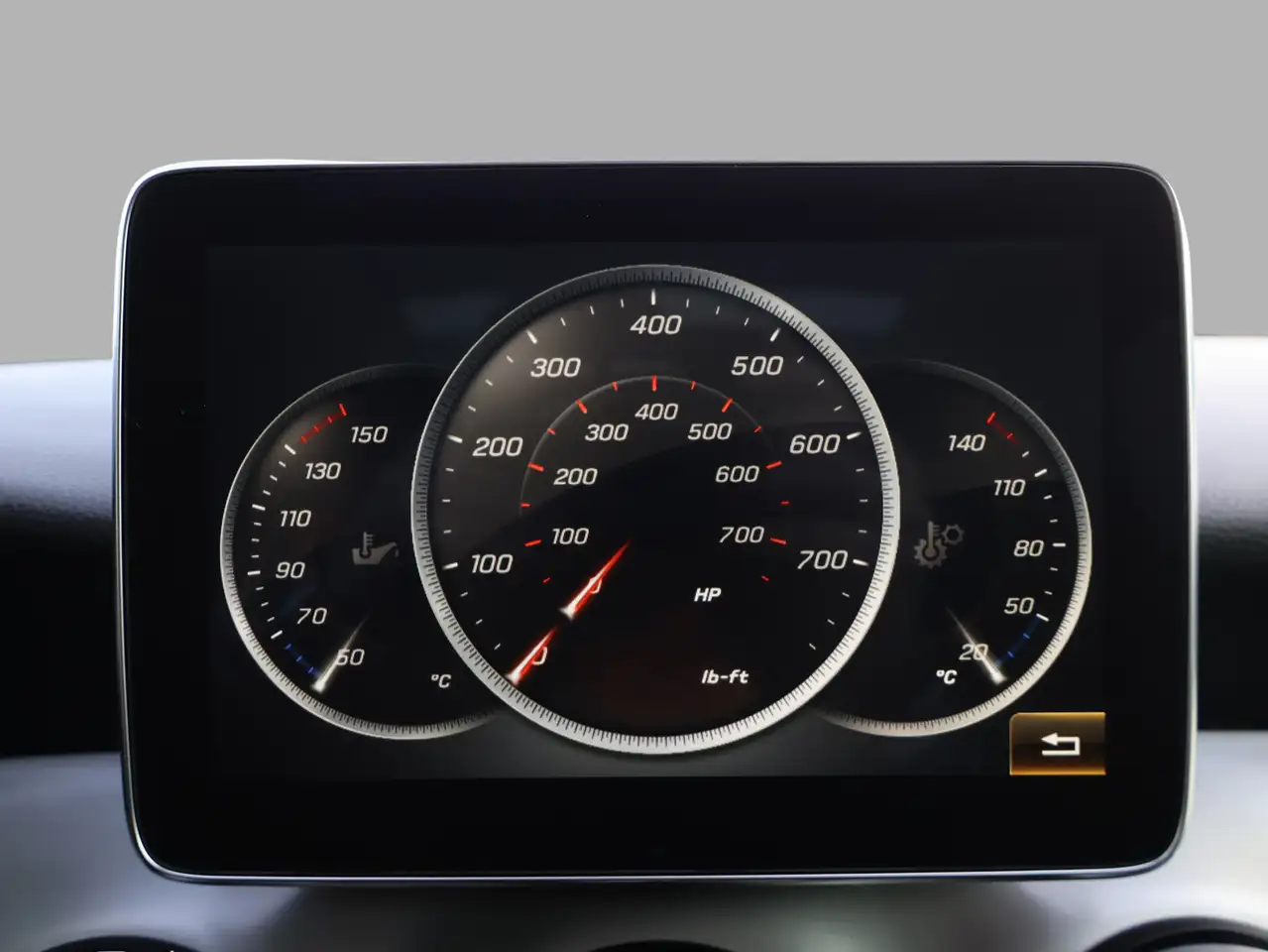 Mercedes-Benz GLA снимка Mercedes-Benz GLA