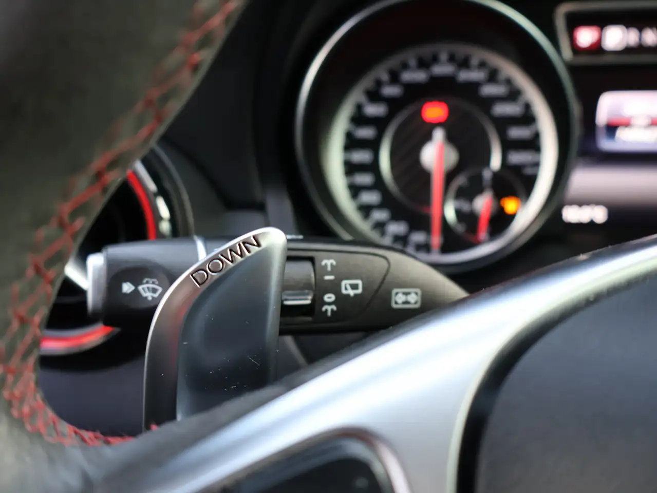Mercedes-Benz GLA снимка Mercedes-Benz GLA
