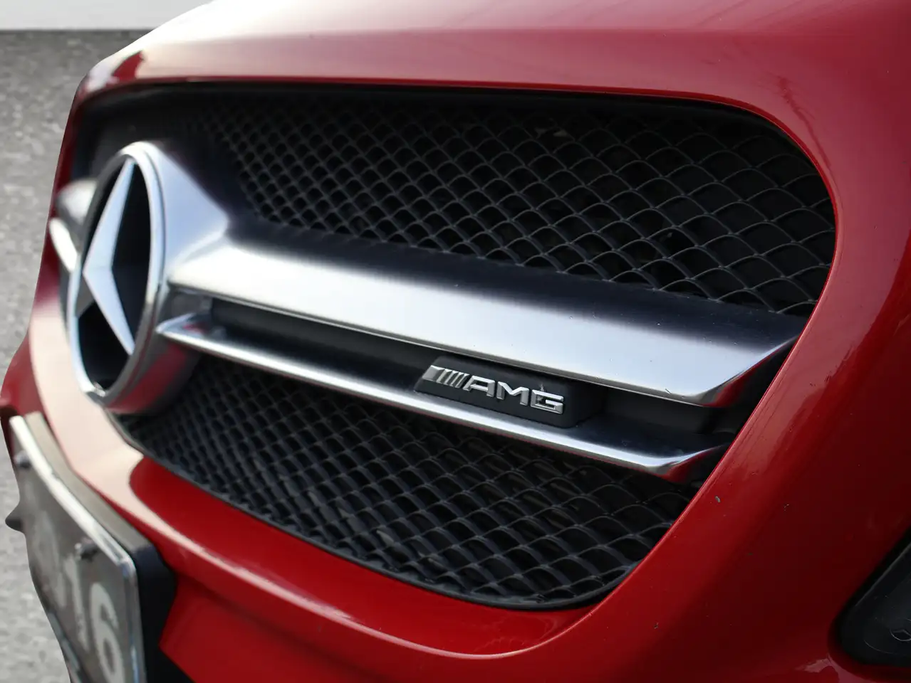 Mercedes-Benz GLA снимка Mercedes-Benz GLA