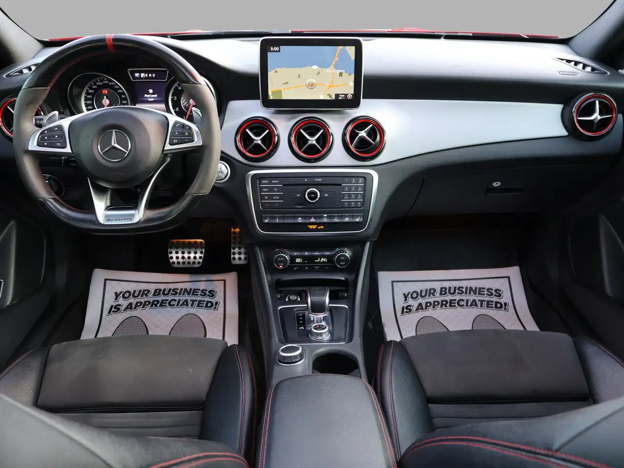 Mercedes-Benz GLA снимка Mercedes-Benz GLA