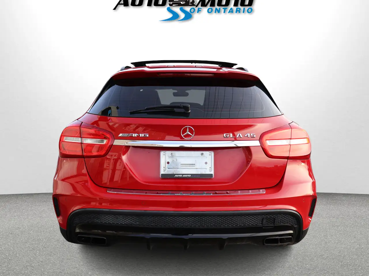 Mercedes-Benz GLA снимка Mercedes-Benz GLA