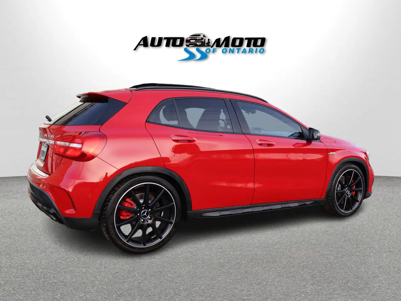 Mercedes-Benz GLA снимка Mercedes-Benz GLA