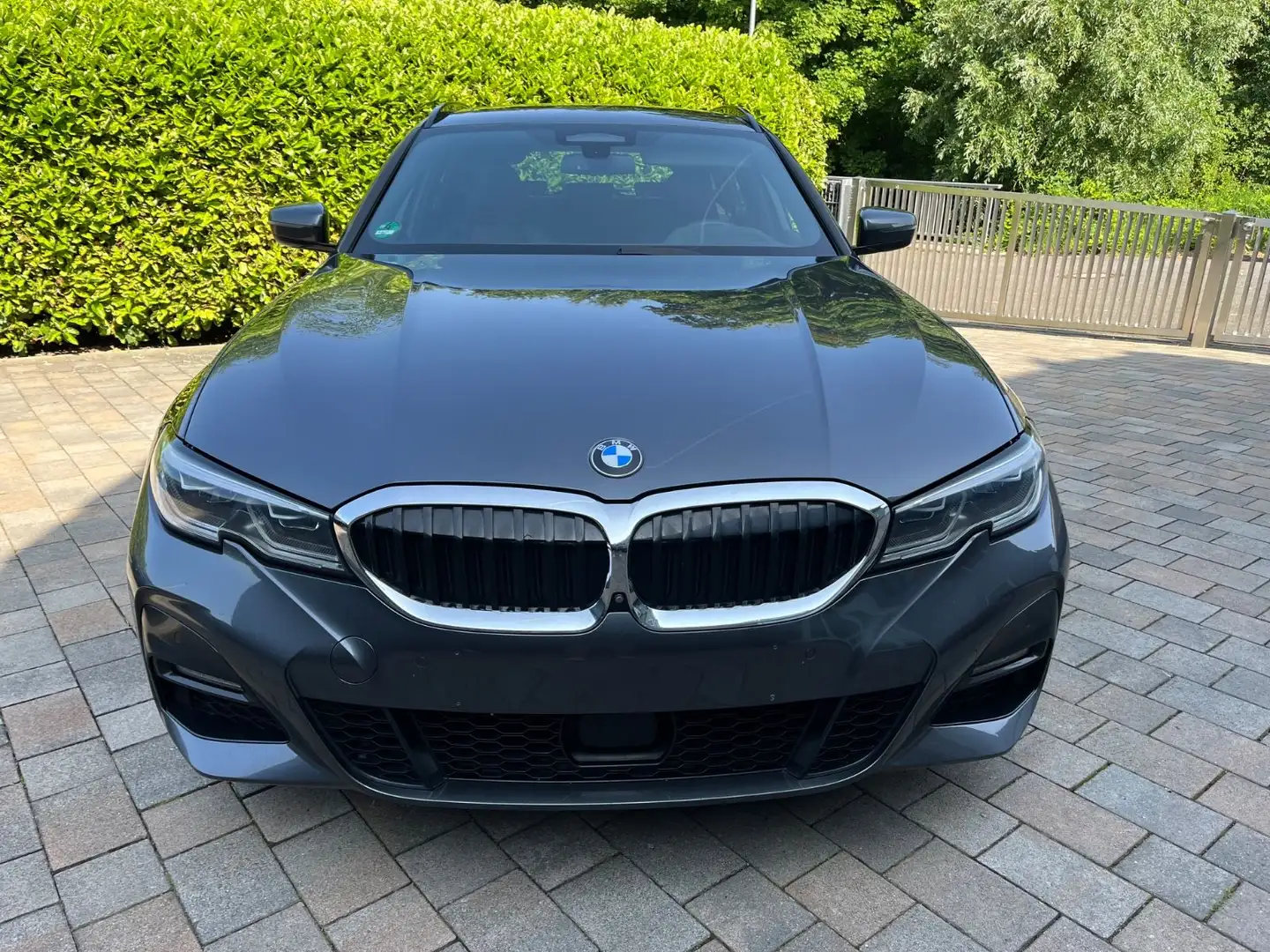 BMW 320 MPaket Leder Pano LivePr HUD Laser STHZ 19 Grijs - 2