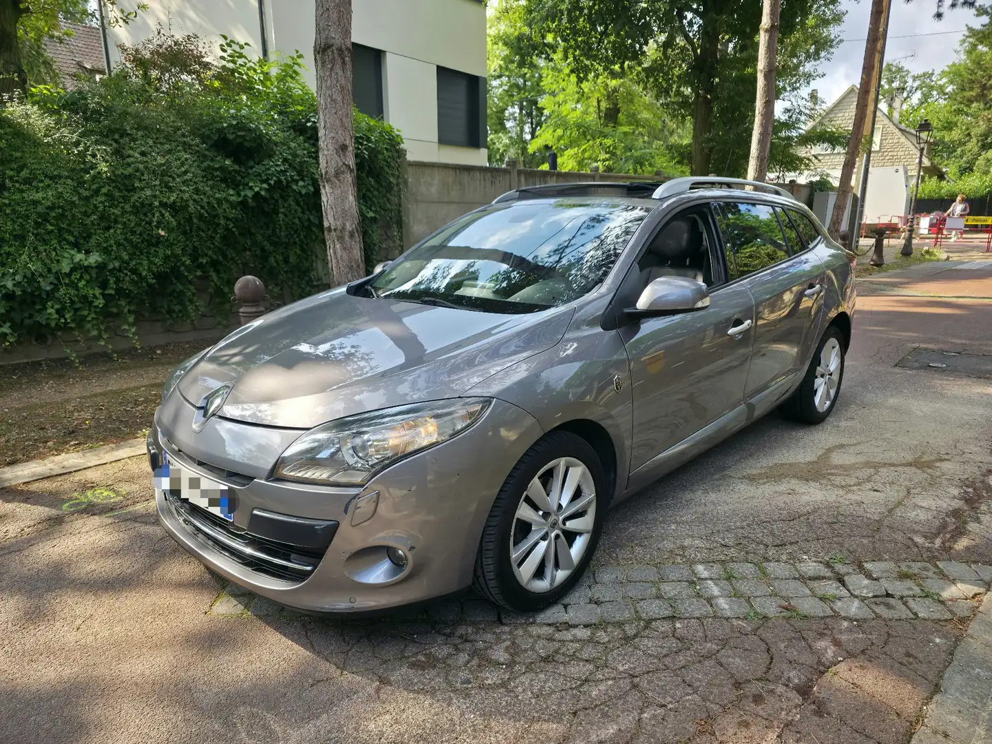 Renault Megane Mégane Estate III 2.0 dCi 150 FAP XV De France Eur - 1
