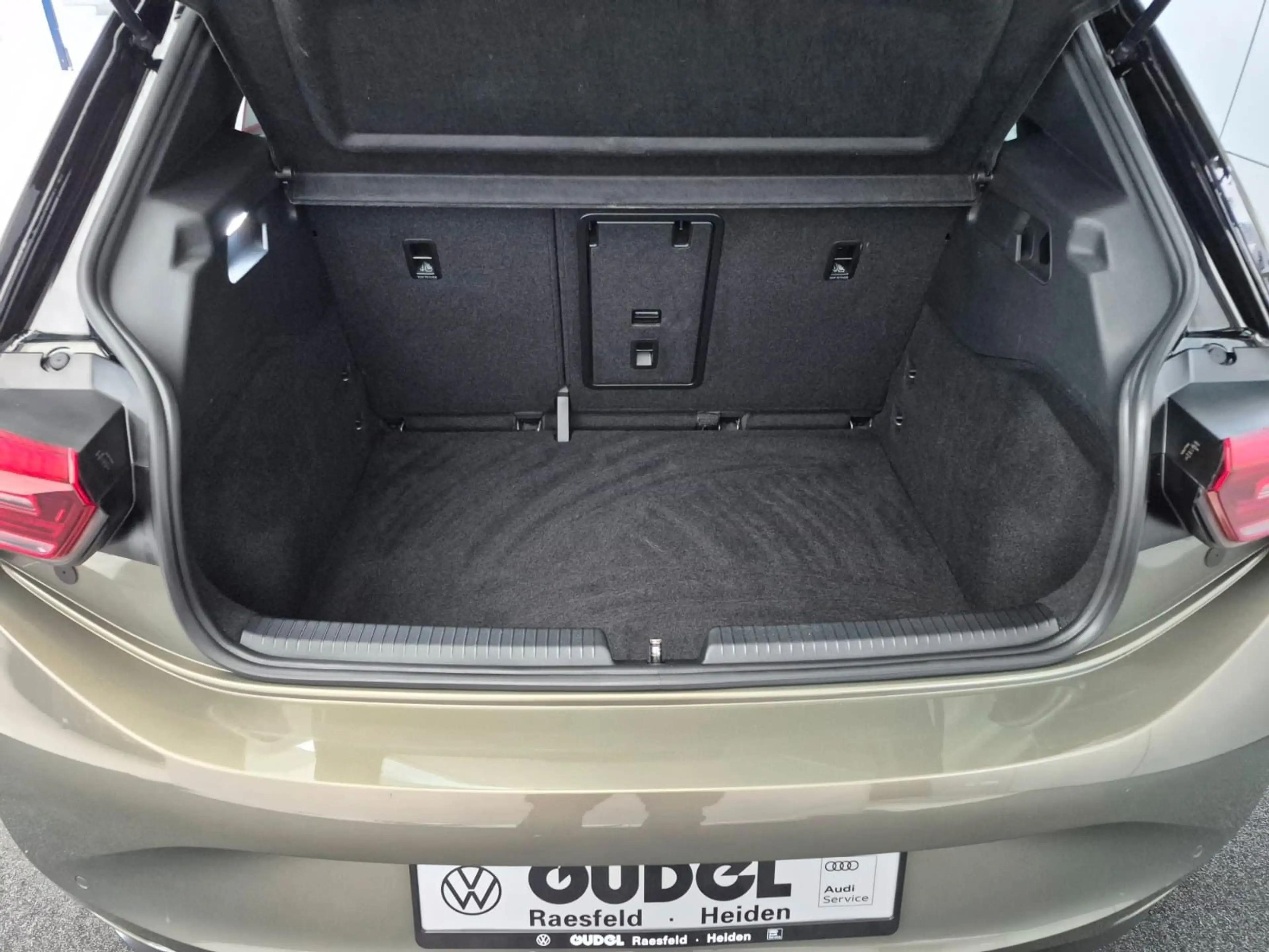 Volkswagen ID.3 Pro PA 150 kW ACC LED Nav App LaneAss — photo 11