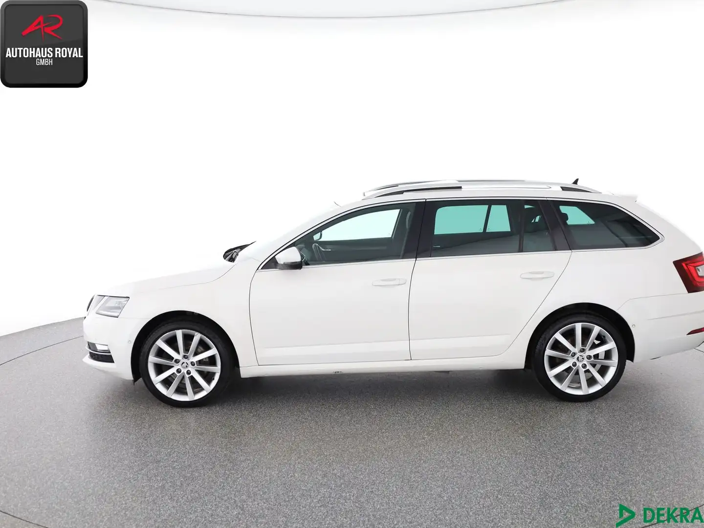 Skoda Octavia Octavia Combi 2.0 TDI 4x4 KEYLESSGO,CANTON,PANO Weiß - 2