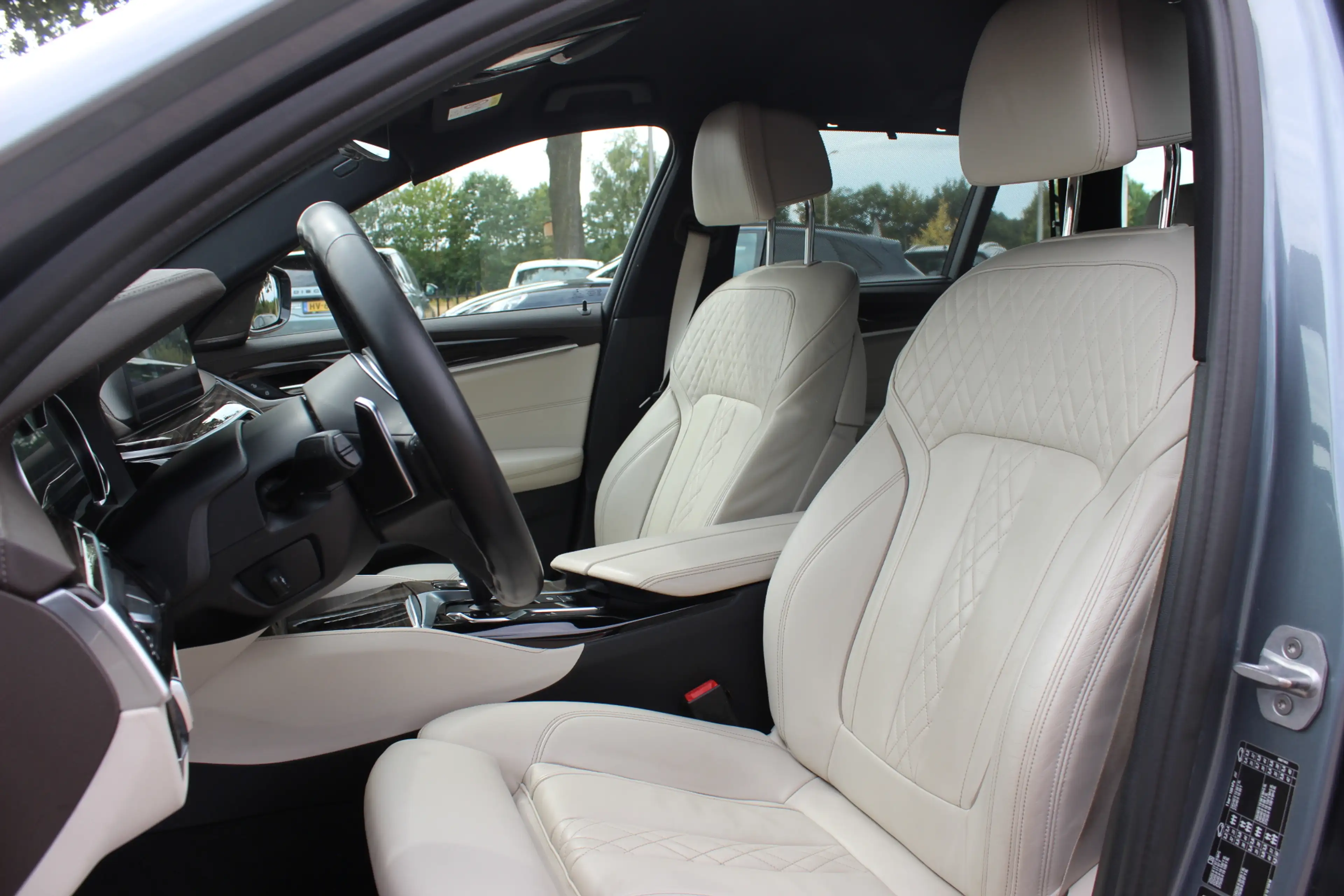BMW 540 5-serie Touring 540i xDrive High Exe. M Sport / Tr — photo 4