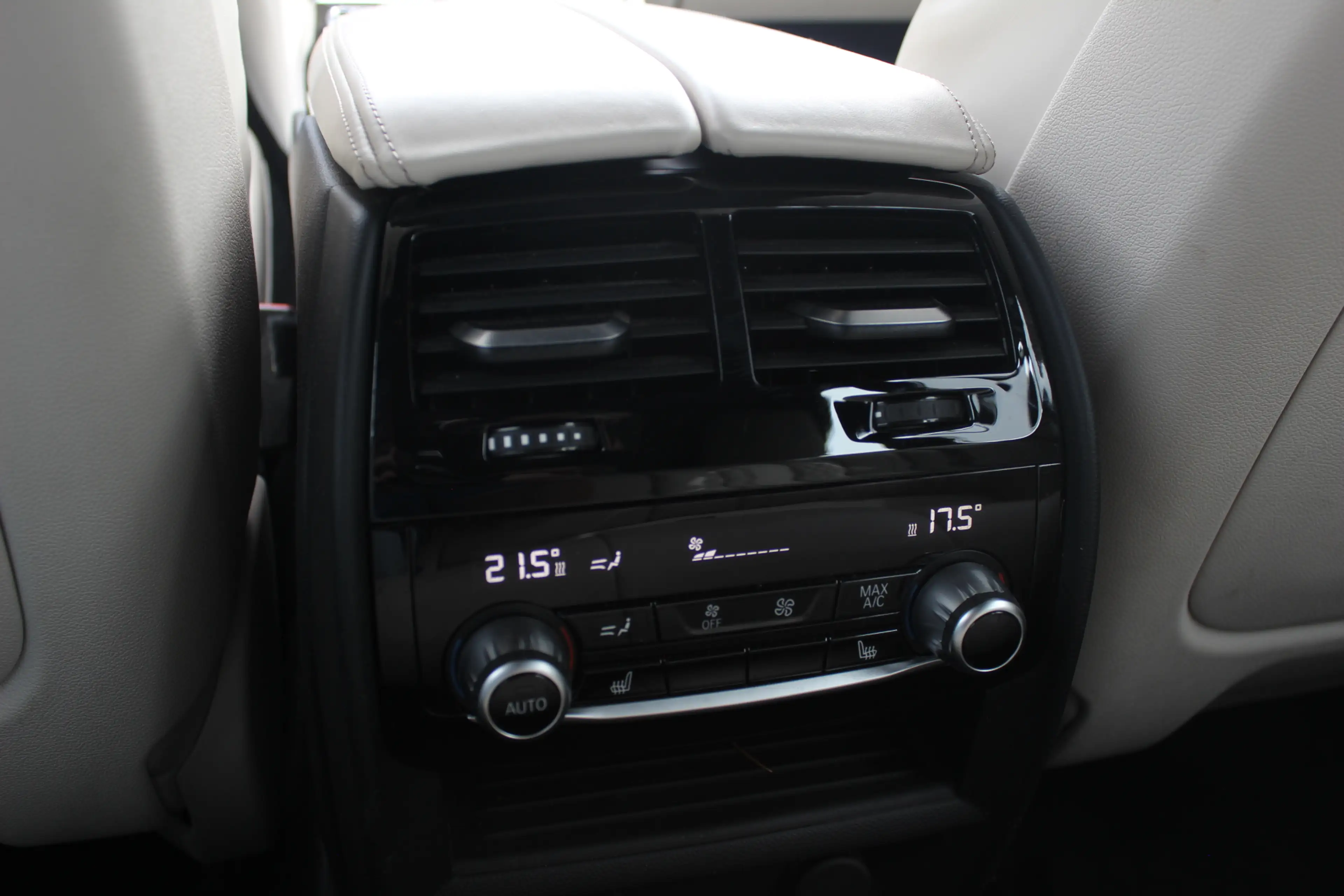 BMW 540 5-serie Touring 540i xDrive High Exe. M Sport / Tr — photo 34