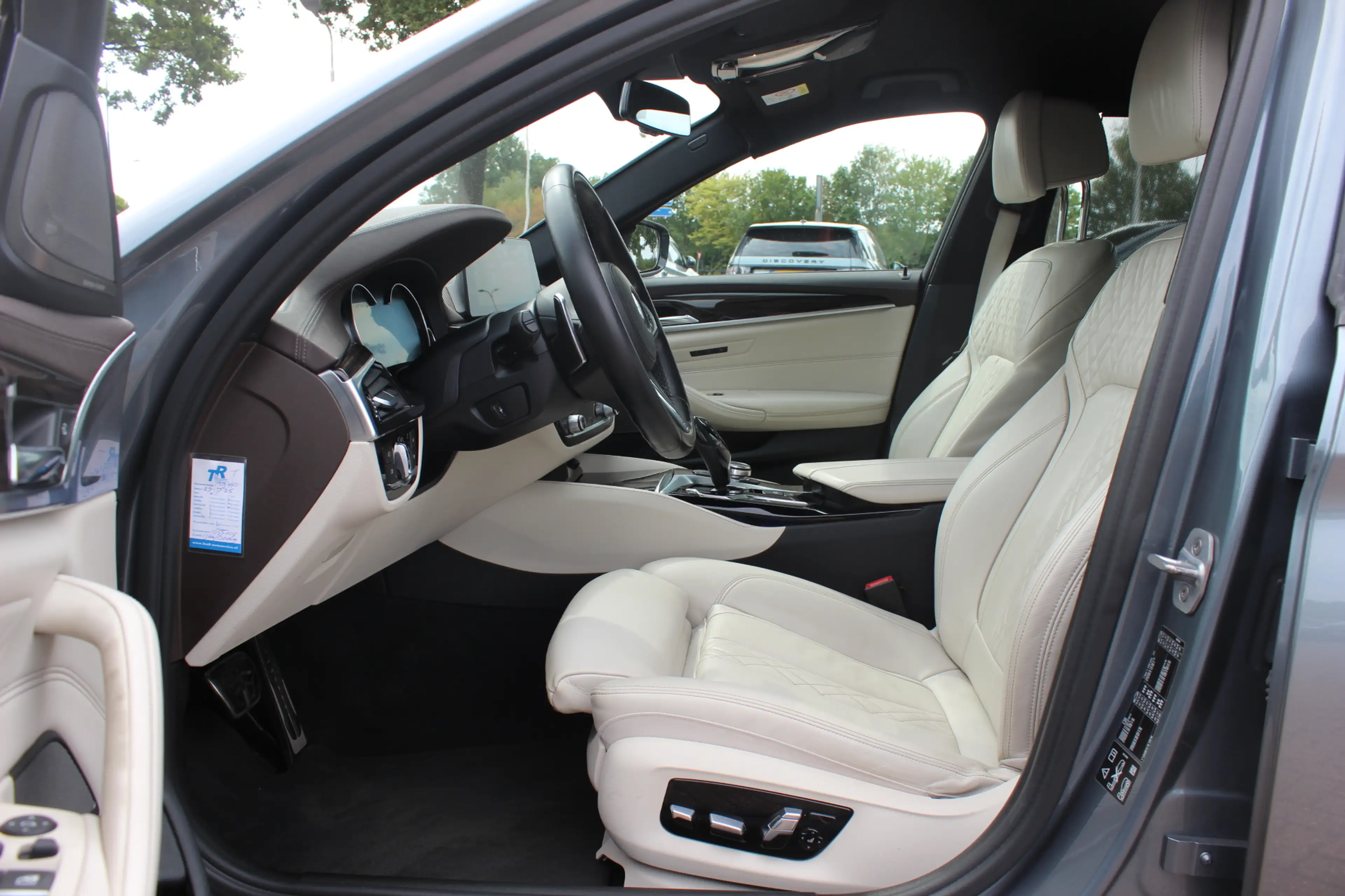 BMW 540 5-serie Touring 540i xDrive High Exe. M Sport / Tr — photo 10