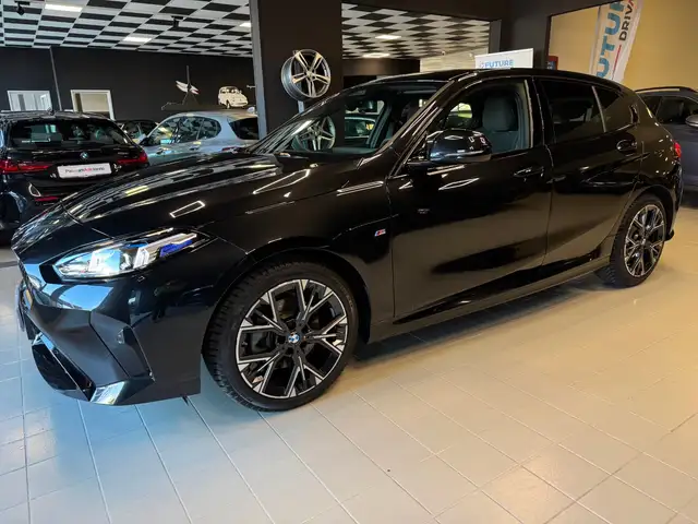BMW 1 Series view 3