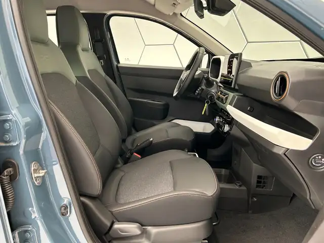 Dacia Spring view 22