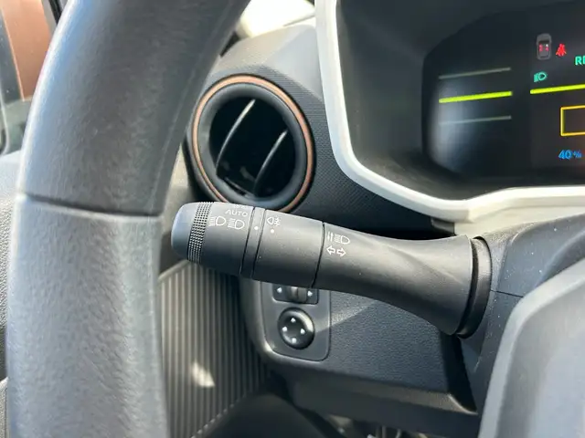 Dacia Spring view 30