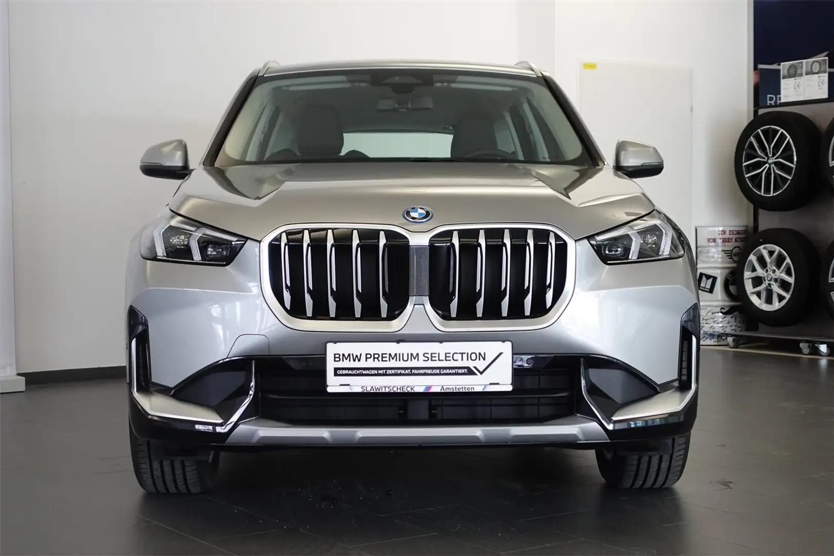 BMW X1 xDrive25e Silber - 2