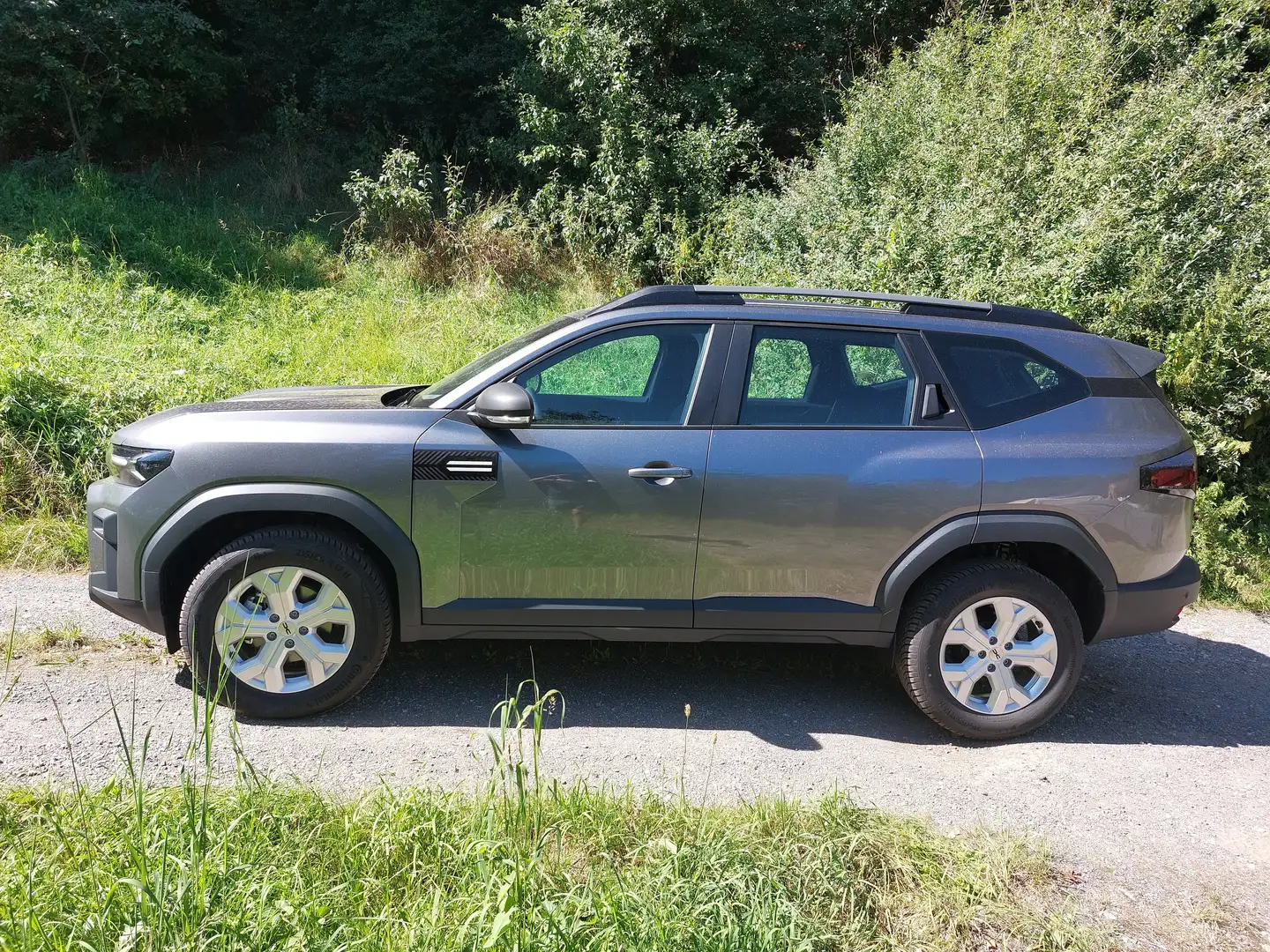 Dacia Bigster TCE140 MH Essential R-Kamera PDC Alus 17" DAB+ Grau - 2