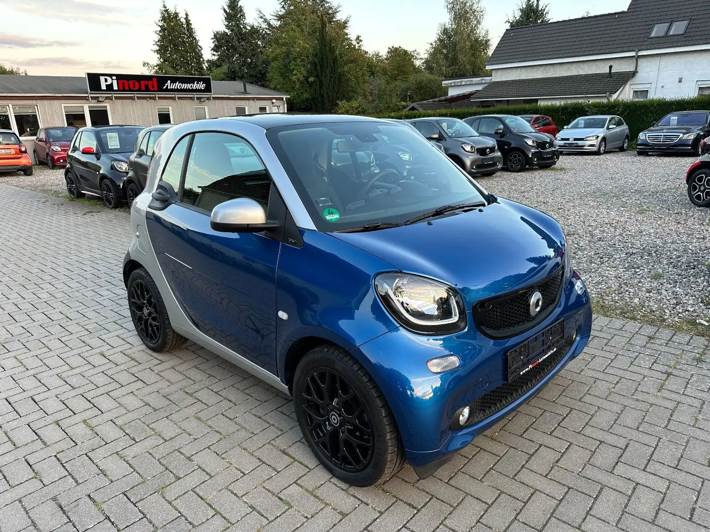 smart forTwo Prime SPORT-90PS-LED-NAVI-PANO-KAM-S.HEIZ Blau - 1